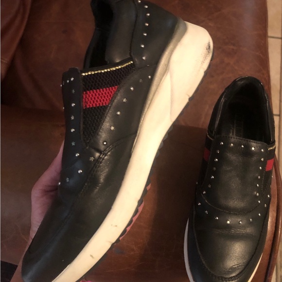 Stylish athletic shoes - Picture 2 of 5